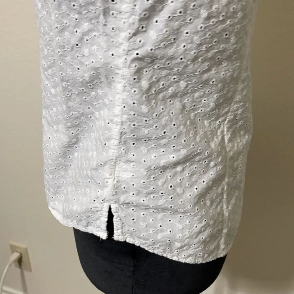 #292 Button up white blouse - Picture 4 of 6